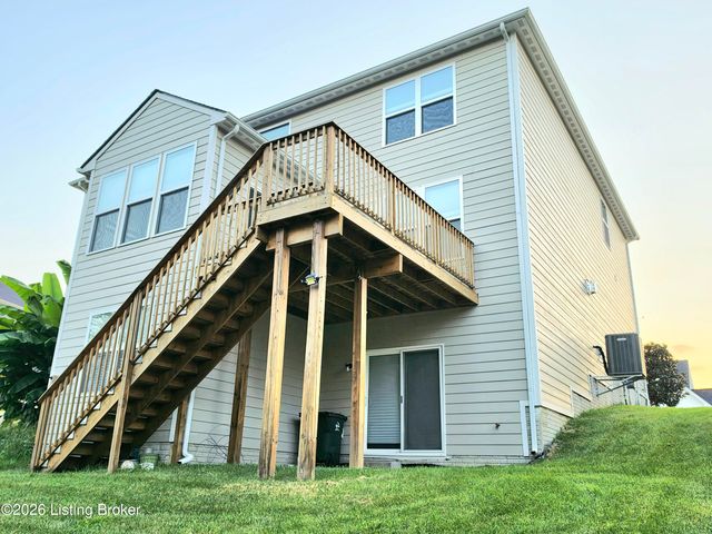 17505 Shakes Creek Dr, Fisherville, KY 40023