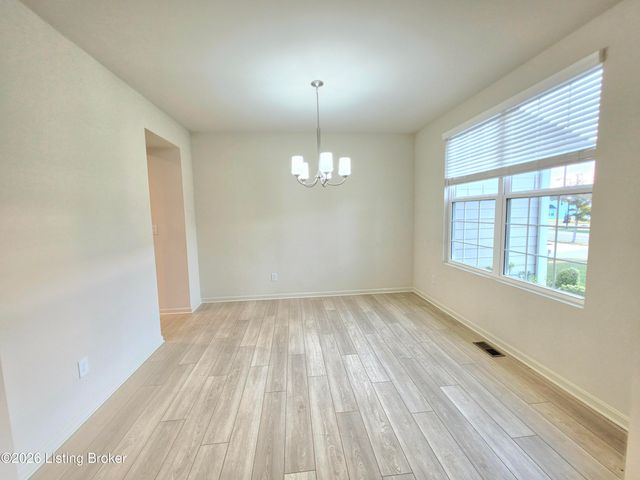 17505 Shakes Creek Dr, Fisherville, KY 40023