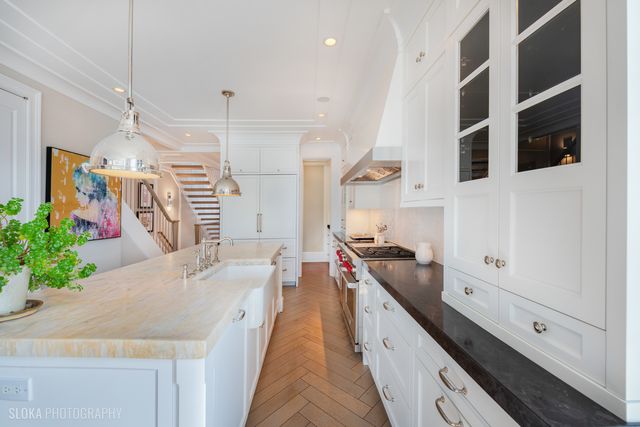 1942 N Sedgwick Street PH, Chicago, IL 60614