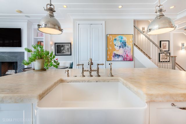 1942 N Sedgwick Street PH, Chicago, IL 60614