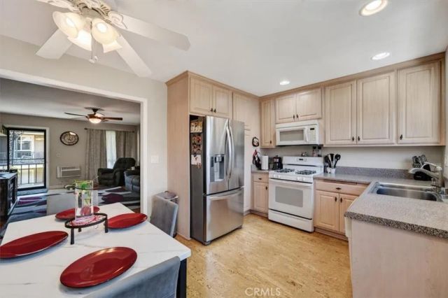 660 S Glassell 12, Orange, CA 92866