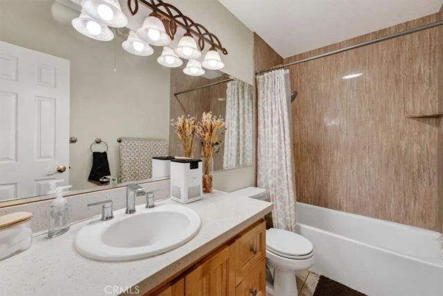 660 S Glassell 12, Orange, CA 92866