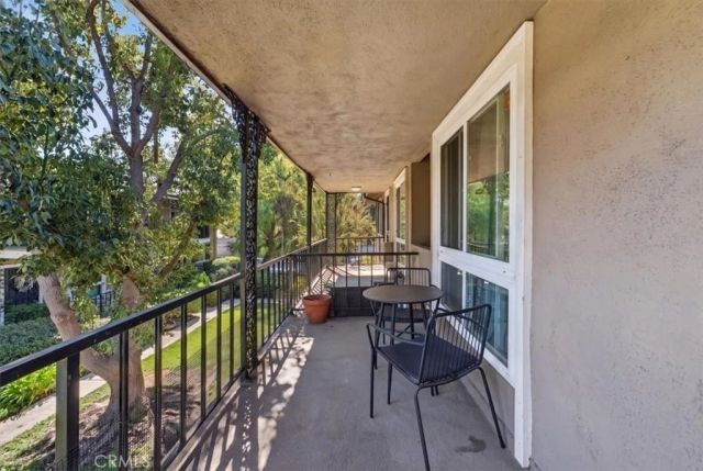 660 S Glassell 12, Orange, CA 92866