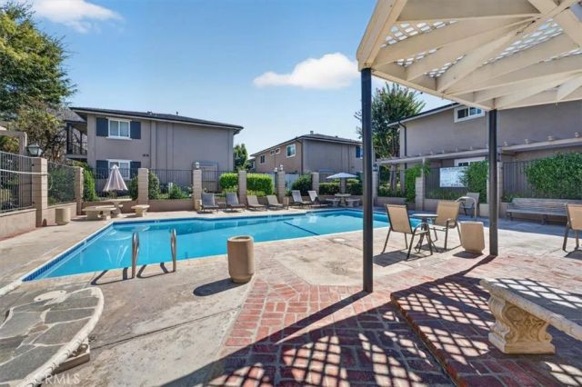 660 S Glassell 12, Orange, CA 92866