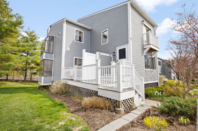 83 Hudson Point Lane, Ossining, NY 10562