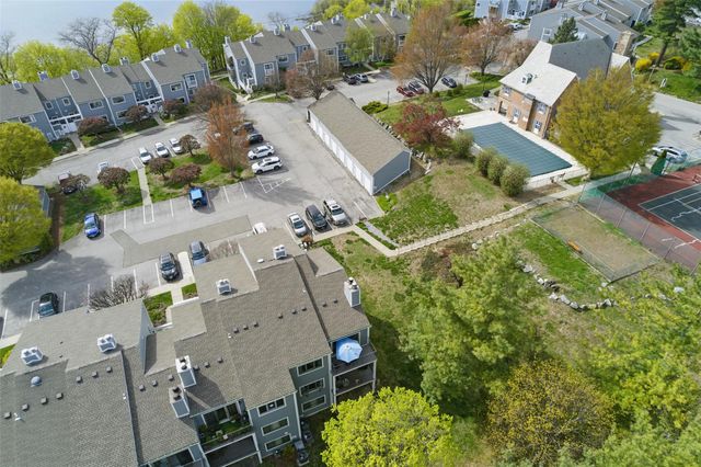 83 Hudson Point Lane, Ossining, NY 10562