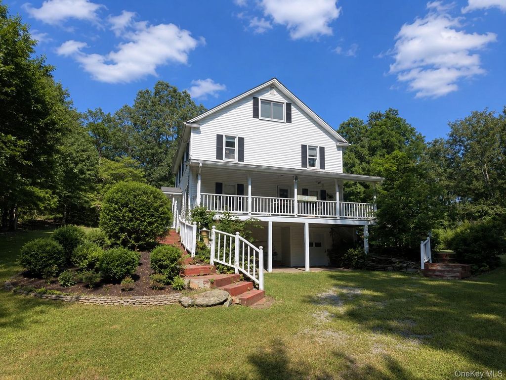 136 Camp Sunset Road, Highland, NY 12528