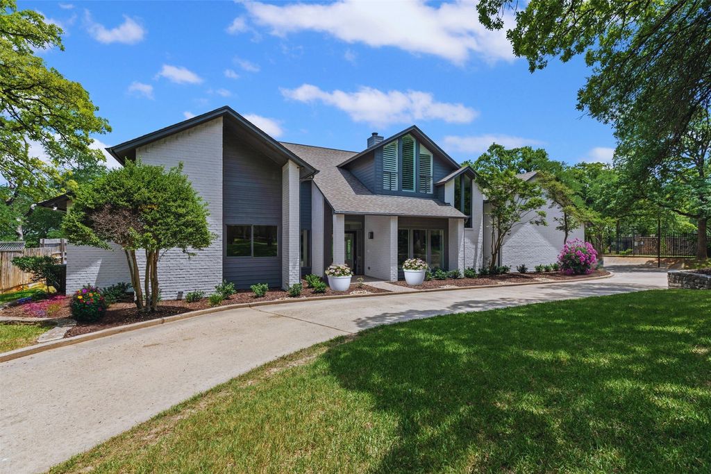 2109 Greta Lane, Fort Worth, TX 76120