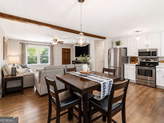 899 Simmons Road, Social Circle, GA 30025