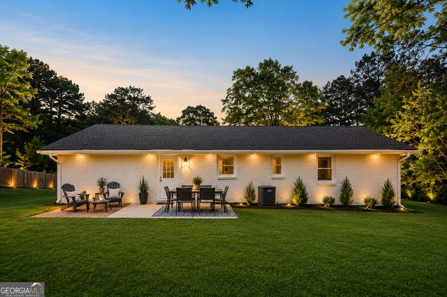 899 Simmons Road, Social Circle, GA 30025