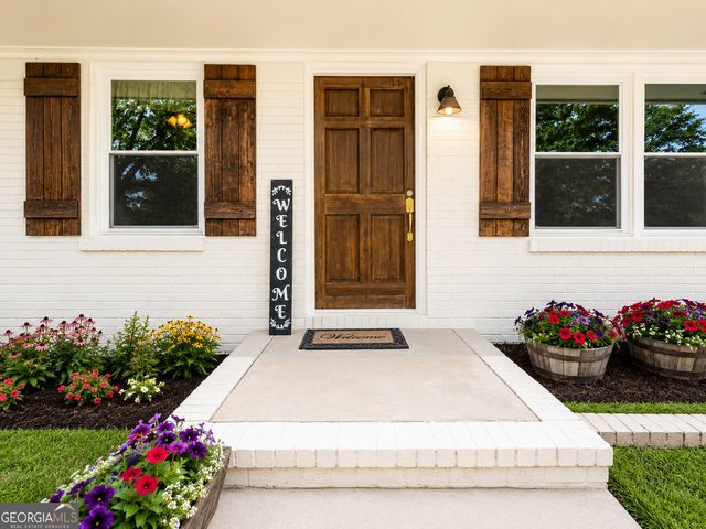 899 Simmons Road, Social Circle, GA 30025
