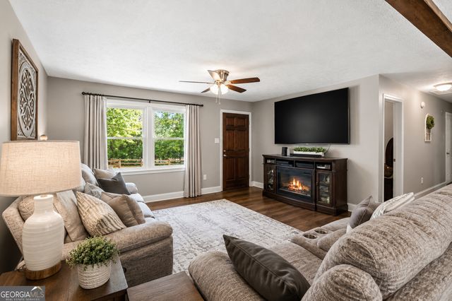 899 Simmons Road, Social Circle, GA 30025