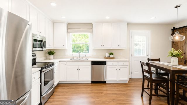 899 Simmons Road, Social Circle, GA 30025