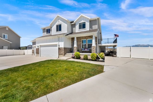 1857 E THUNDER GULCH RD, Eagle Mountain, UT 84043
