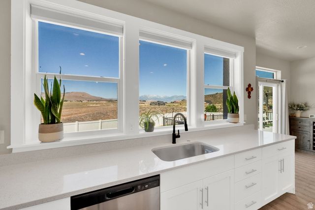 1857 E THUNDER GULCH RD, Eagle Mountain, UT 84043