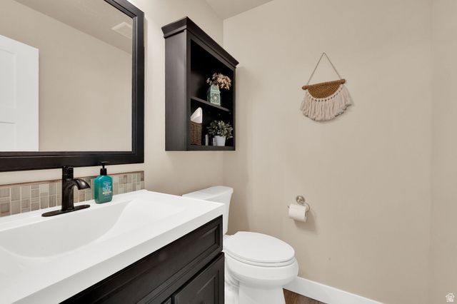 1857 E THUNDER GULCH RD, Eagle Mountain, UT 84043