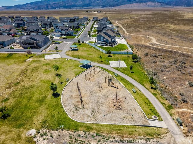 1857 E THUNDER GULCH RD, Eagle Mountain, UT 84043