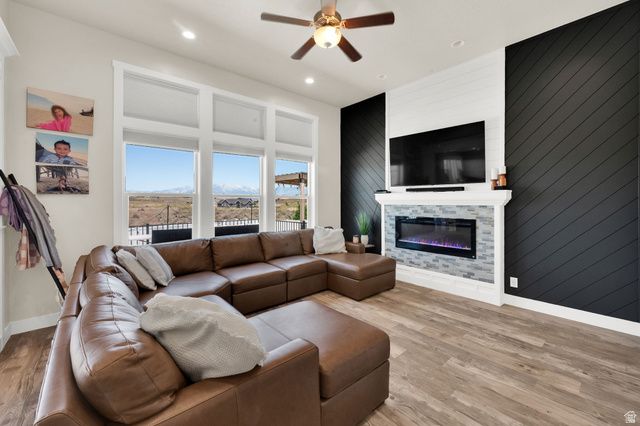 1857 E THUNDER GULCH RD, Eagle Mountain, UT 84043