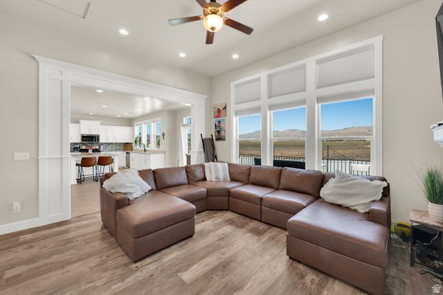 1857 E THUNDER GULCH RD, Eagle Mountain, UT 84043