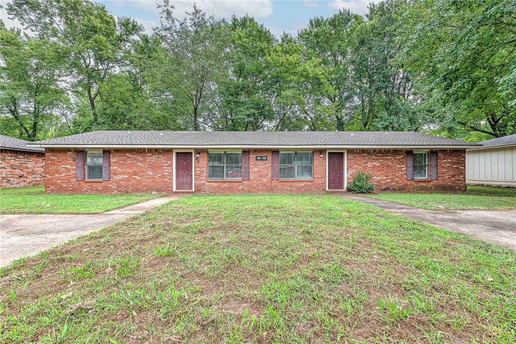 2732 & 2734 N Sierra Avenue, Fayetteville, AR 72703