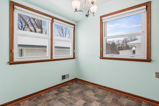 3012 Aquila Avenue N, Crystal, MN 55427