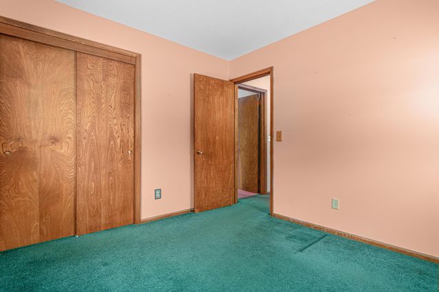 3012 Aquila Avenue N, Crystal, MN 55427