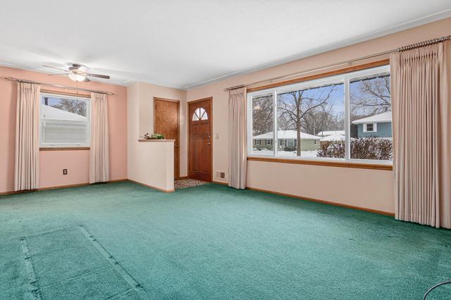 3012 Aquila Avenue N, Crystal, MN 55427