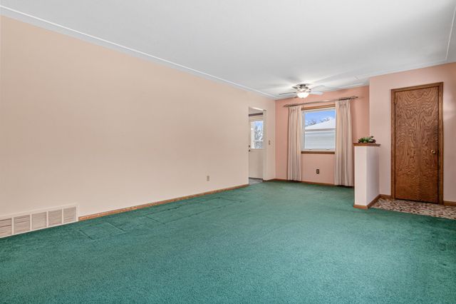 3012 Aquila Avenue N, Crystal, MN 55427