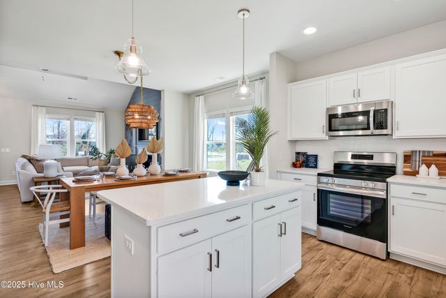 101 Harvest Meadow Crossing, Jacksonville, NC 28546