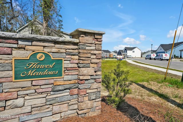 101 Harvest Meadow Crossing, Jacksonville, NC 28546