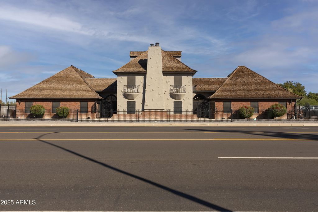 40 W BROWN Road 109, Mesa, AZ 85201 — photo 2