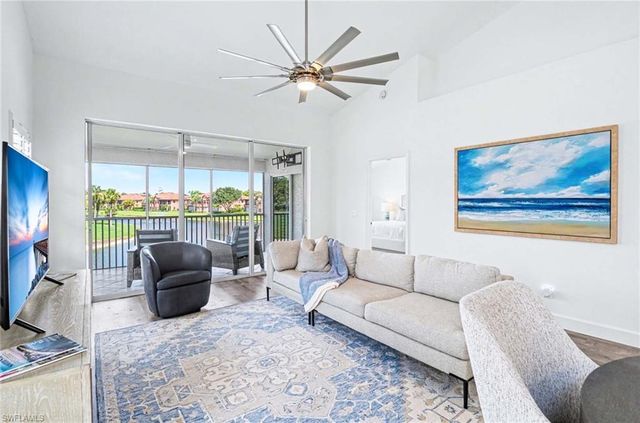 5701 Heron LN 705, Naples, FL 34110