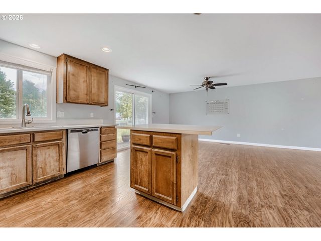 2040 Ne 213TH Ave, Fairview, OR 97024