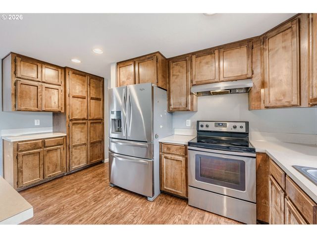 2040 Ne 213TH Ave, Fairview, OR 97024