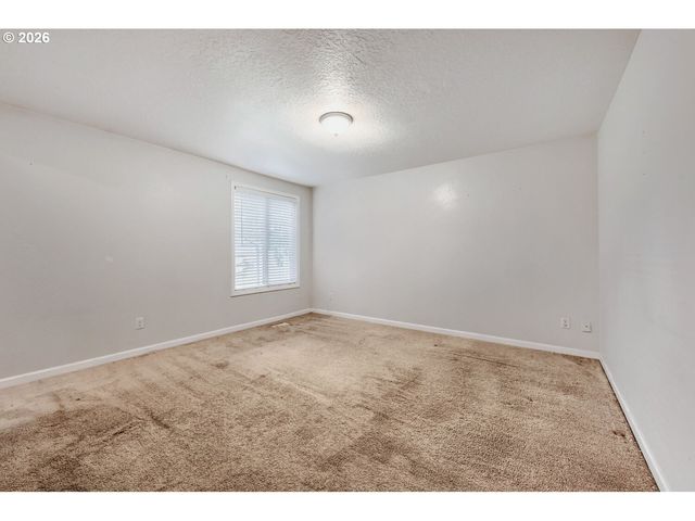 2040 Ne 213TH Ave, Fairview, OR 97024