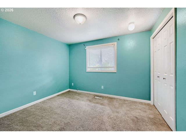 2040 Ne 213TH Ave, Fairview, OR 97024