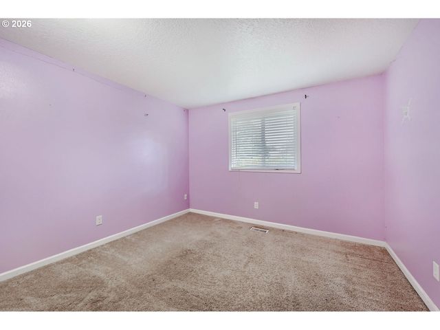 2040 Ne 213TH Ave, Fairview, OR 97024