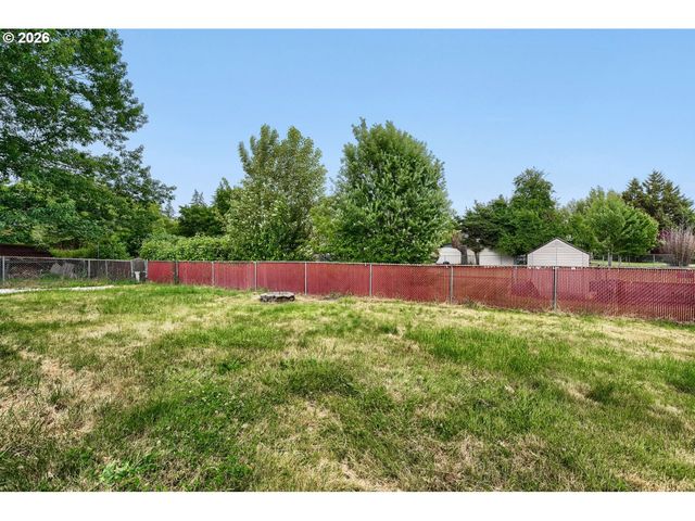 2040 Ne 213TH Ave, Fairview, OR 97024