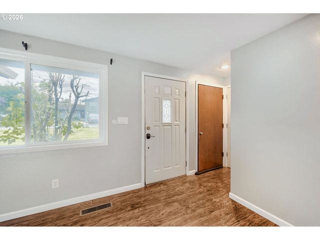 2040 Ne 213TH Ave, Fairview, OR 97024