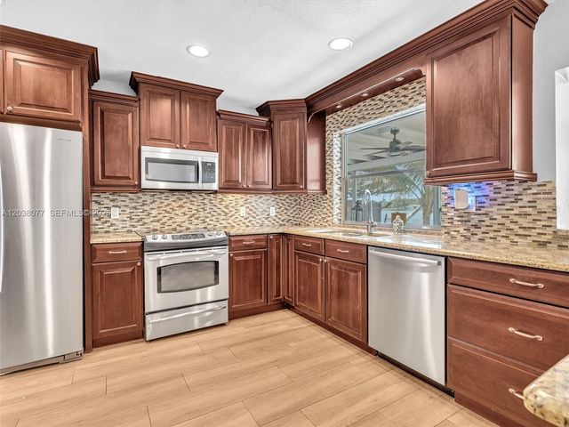 8740 Pasadena Blvd, Pembroke Pines, FL 33024
