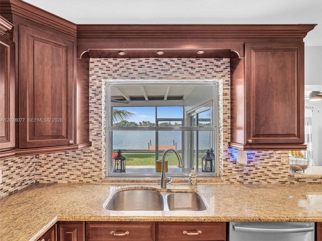8740 Pasadena Blvd, Pembroke Pines, FL 33024