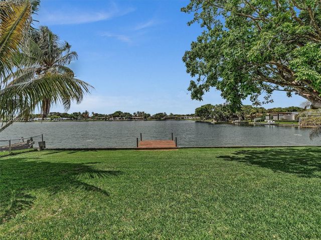 8740 Pasadena Blvd, Pembroke Pines, FL 33024