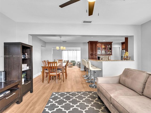 8740 Pasadena Blvd, Pembroke Pines, FL 33024