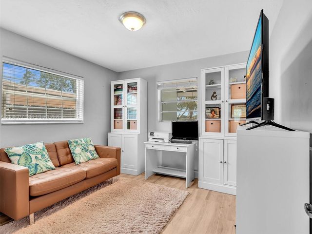 8740 Pasadena Blvd, Pembroke Pines, FL 33024