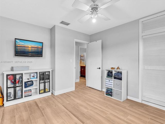 8740 Pasadena Blvd, Pembroke Pines, FL 33024