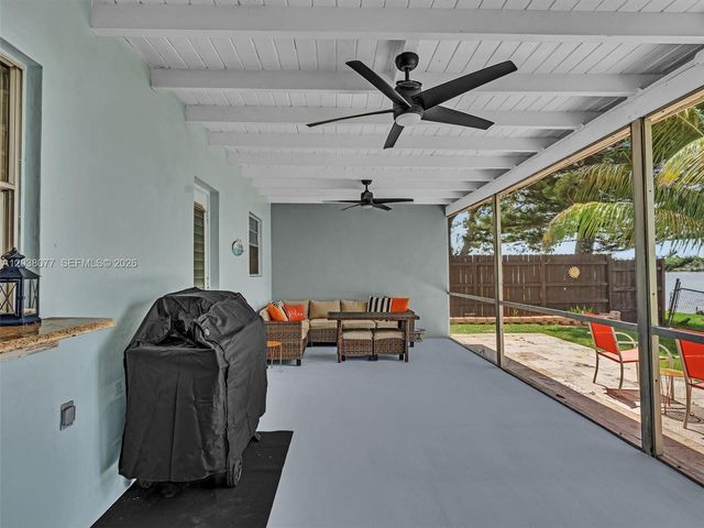 8740 Pasadena Blvd, Pembroke Pines, FL 33024