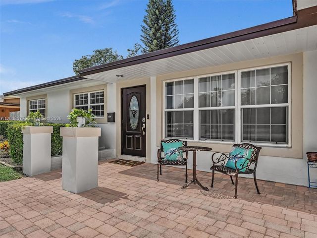 8740 Pasadena Blvd, Pembroke Pines, FL 33024