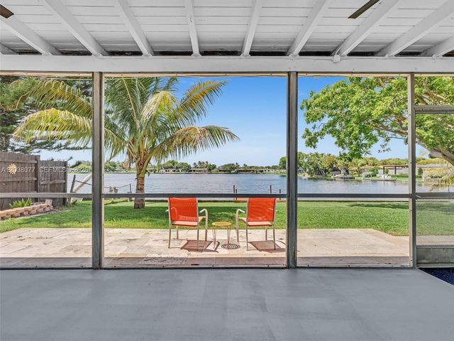 8740 Pasadena Blvd, Pembroke Pines, FL 33024