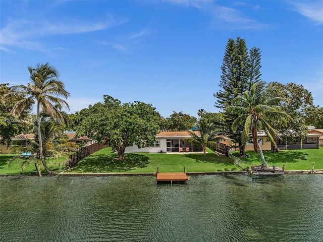 8740 Pasadena Blvd, Pembroke Pines, FL 33024