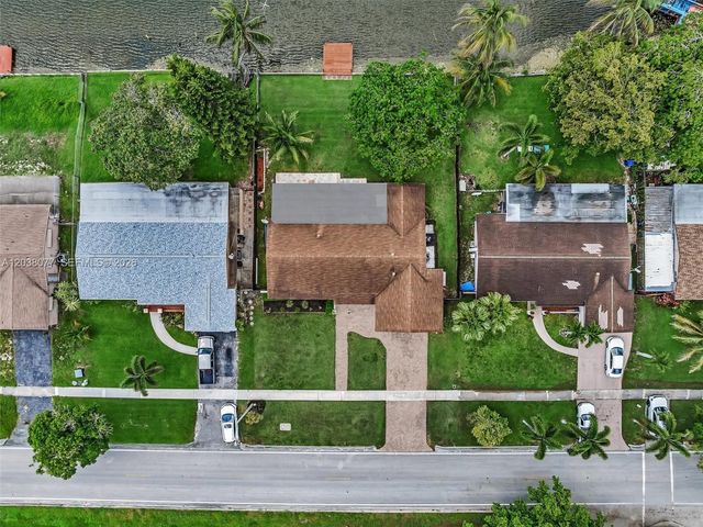 8740 Pasadena Blvd, Pembroke Pines, FL 33024